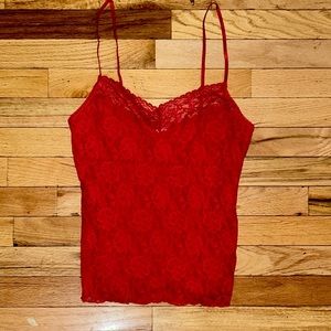 NWOT Hanky Panky lined lace camisole. V-neck. Medium. Red.